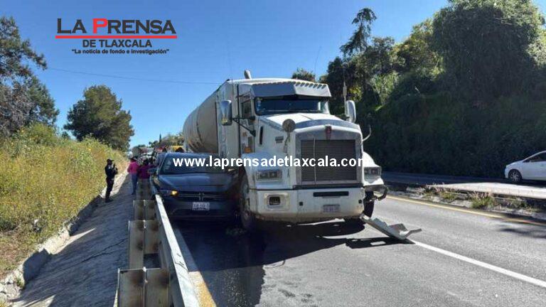 Accidente en carretera Tlaxcala-Apizaco genera cierre total de circulación
