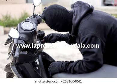 Roban motocicleta en Huamantla; ocurrió frente a restaurante en San Sebastián