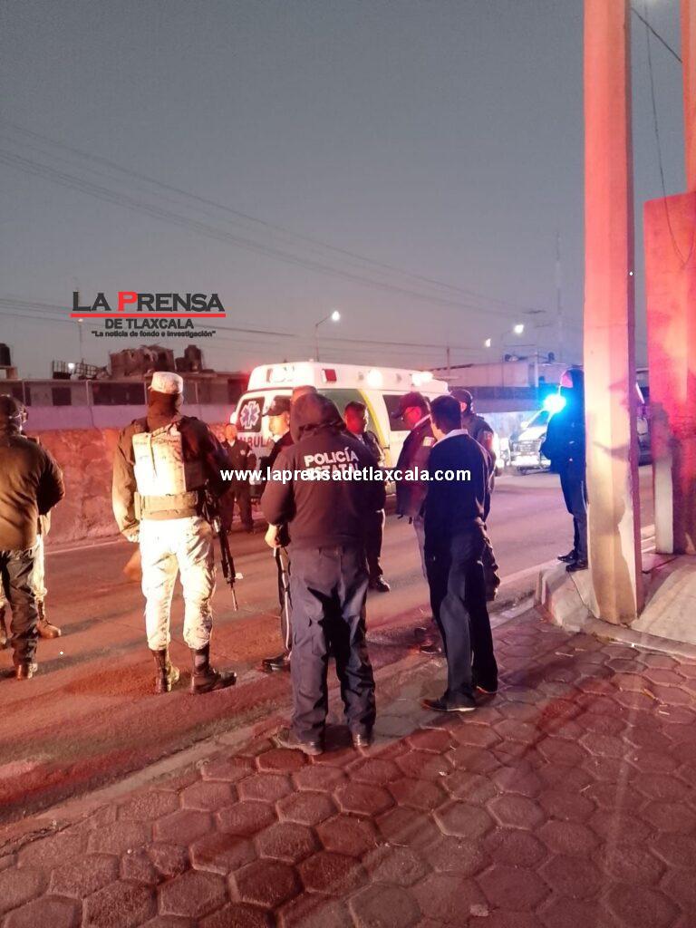 Actuación inmediata evita desinformación tras colocación de objeto en puente peatonal.