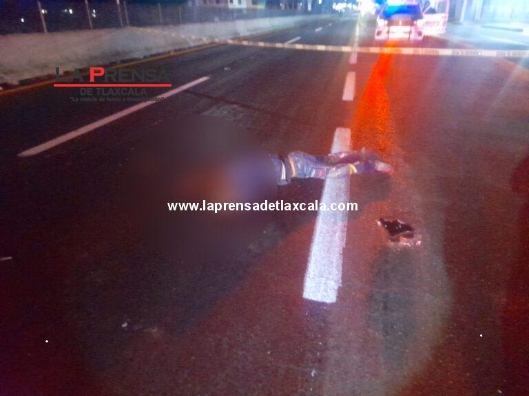 Fallece menor de 15 años tras derrapar en moto en Huamantla.