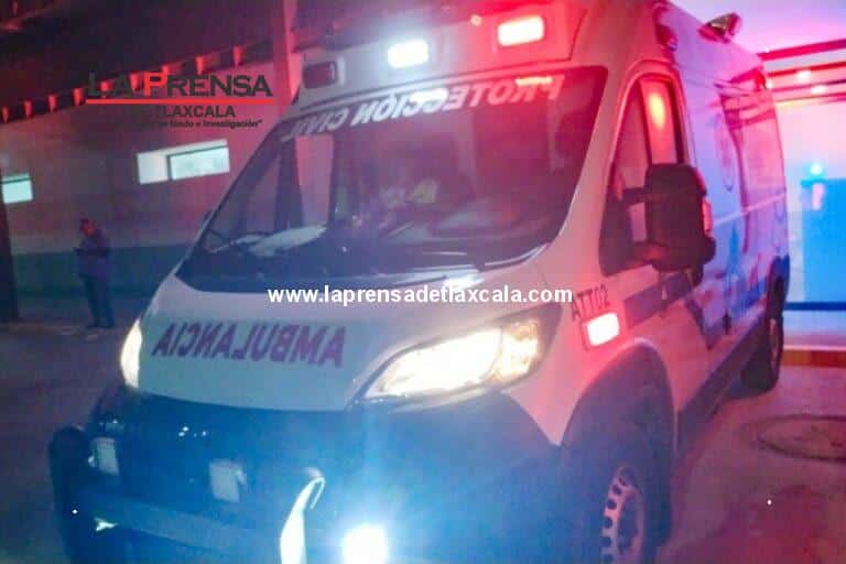 Atiende protección civil del municipio de Tlaxcala a sexagenario lesionado tras presunto atropellamiento.