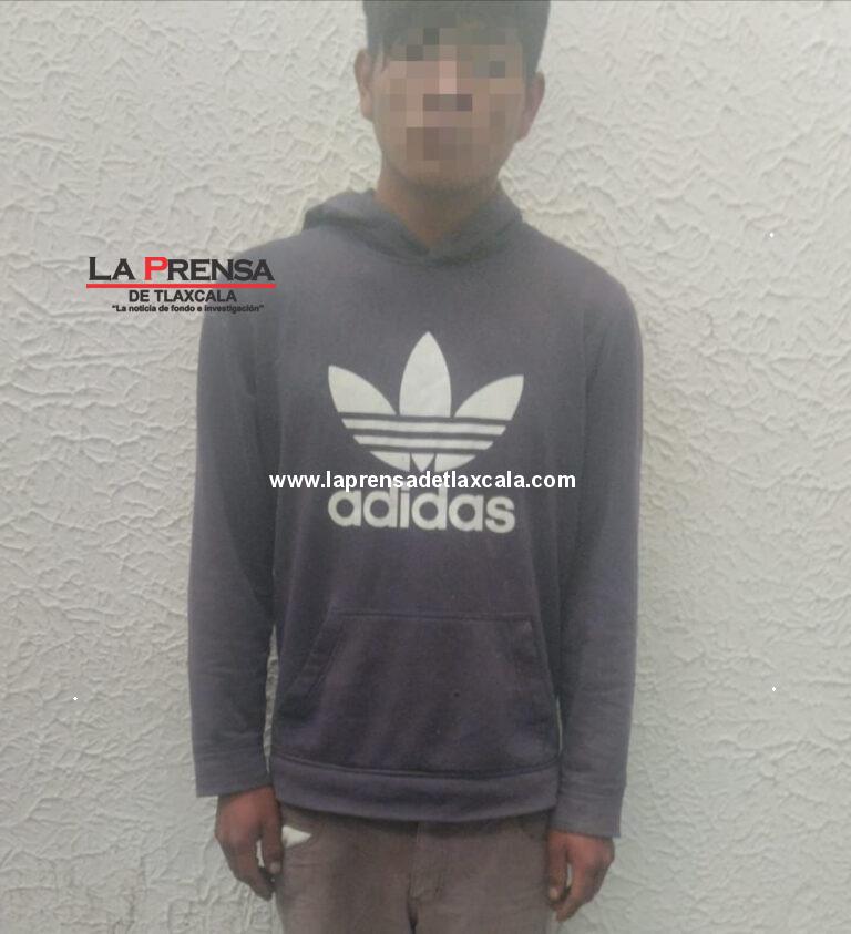 Atiende Tlaxco reporte ciudadano y detiene a masculino por allanamiento de morada.