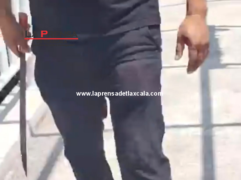 Amenazan con machete a periodista en Tlaxcala durante cobertura; vulneran su derecho a informar