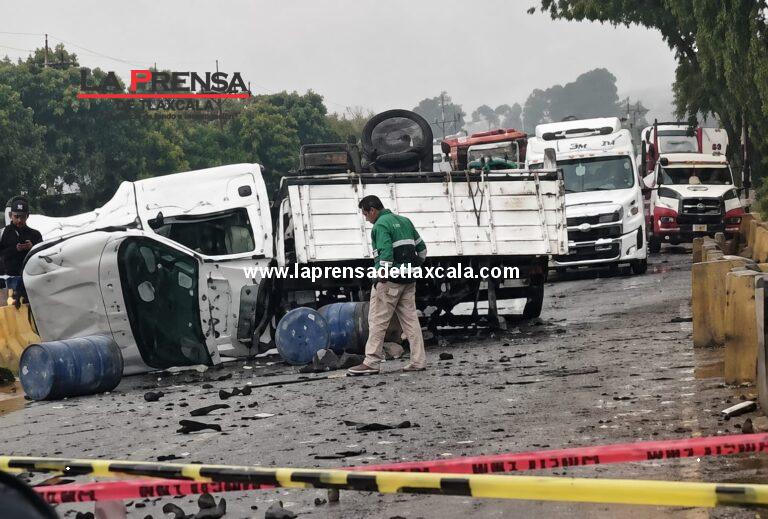 Choque frontal en la carretera Atlzayanca-Xicohténcatl deja un fallecido.