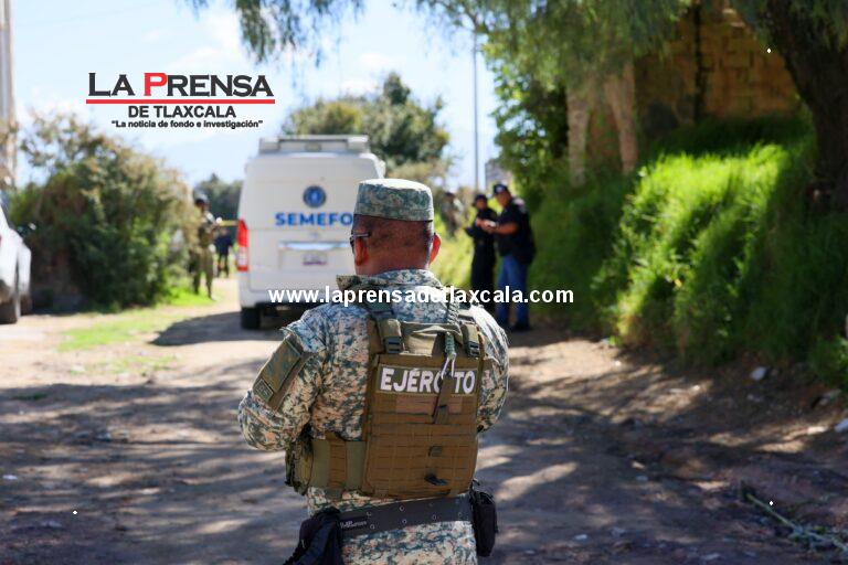 Hallan cuerpo presuntamente encobijado en terrenos de labor de Tenancingo.